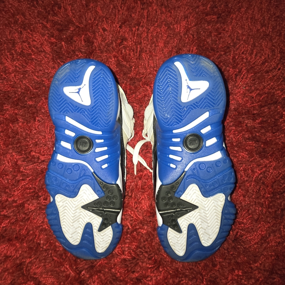 Jordans Boys White & Blue Sneakers - Picture 7 of 7